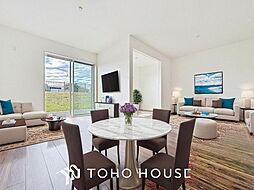 穏やかな街並みに佇む　快適叶うゆとりの間取り