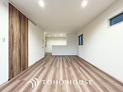 ワイドバルコニー　ゆとりの空間広がるリビング