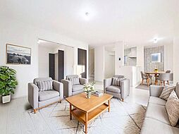 カースペース3台　庭付きのゆとりある敷地