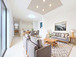 家族が喜ぶ充実の収納　陽当り豊かな理想の住戸