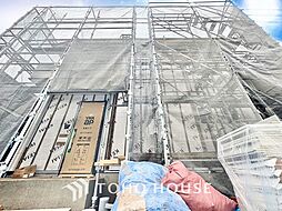 2階建てゆとりの間取り　カースペース2台