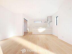 シンプルで洗練されたデザイン　住まう人の色に染まるお家