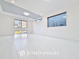 穏やかな街並みに佇む　快適叶うゆとりの間取り