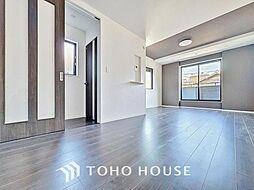 スタイリッシュな3階建て