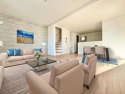 WIC・パントリー設置 2階水回り集約プランの邸宅