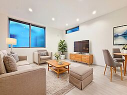 利便性に優れ穏やかな街並みに佇む新築戸建て