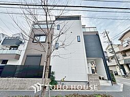 外観シンプルでスタイリッシュ　2階水回り集中タイプ