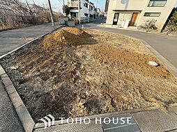 角地に佇む快適設備搭載の陽だまりハウス