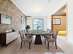 南道路 2面バルコニー 床暖房完備の住戸