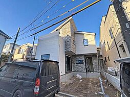 陽光差し込むゆとり空間　家族がくつろぐマイホーム