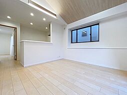 シンプルで洗練されたデザイン　住まう人の色に染まるお家