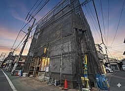 角地に佇む　太陽光パネル設置　陽だまりハウス