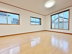 利便性に優れ穏やかな街並みに佇む中古戸建て