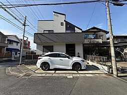 8ｍ公道につき開放感もあり　駐車もラクラク