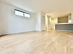 穏やかな街並みに佇む　快適叶うゆとりの間取り