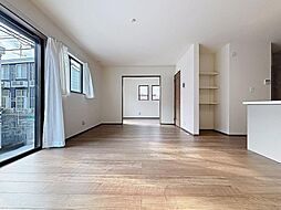 家族が寛ぐ癒しのナチュラルデザイン住宅