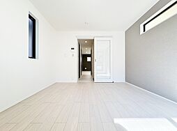 利便性に優れ穏やかな街並みに佇む新築戸建て