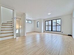 カースペース2台分　快適叶う設備と広さ