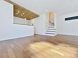 穏やかな街並みに佇む 快適叶うゆとりの間取り