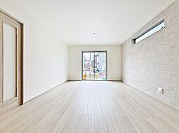 家族が喜ぶ充実の収納　陽当り豊かな理想の住戸