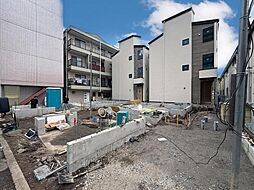 床暖房を搭載したリビング・2階水まわり集約プランの邸宅