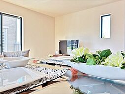 穏やかな街並みに佇む　快適叶うゆとりの間取り