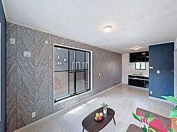 スタイリッシュな3階建て　きれいな室内で新生活