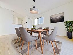 対面キッチン　リビング階段　コミュニケーション増える家