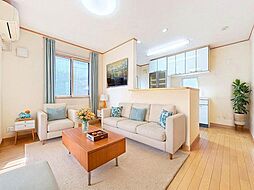 利便性に優れ穏やかな街並みに佇む住まい