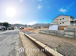 2階建てゆとりの間取り　カースペース2台