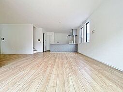 駐車2台可　陽光差し込む癒しの住まい