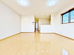 角地に佇む快適設備搭載の陽だまりハウス