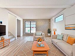 開緑豊かな住環境　さわやかな光差し込むナチュラルデザイン戸建