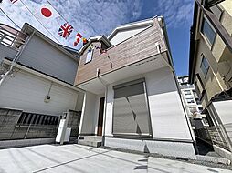 WIC・パントリー付き・1階水まわり集約プランの邸宅