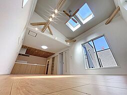 角地で駐車もラクラク　家族の笑顔が溢れる場所