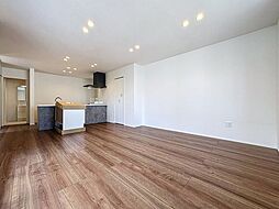 床暖房など設備充実　おしゃれで快適なマイホーム