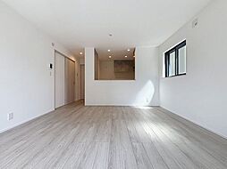 ガレージ付き　ゆとりリビングのくつろぎハウス