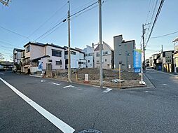 大型のルーフバルコニー付き5LDKの広々戸建