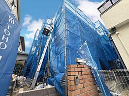 2階建てゆとりの間取り　カースペース2台