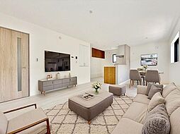 利便性に優れ穏やかな街並みに佇む新築戸建て