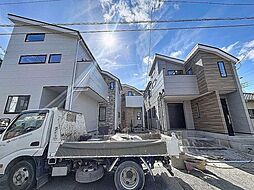 シンプルで洗練されたデザイン　住まう人の色に染まるお家