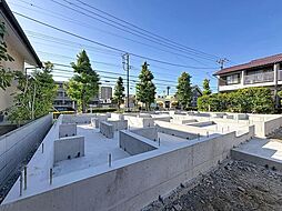 シンプルで洗練されたデザイン　住まう人の色に染まるお家