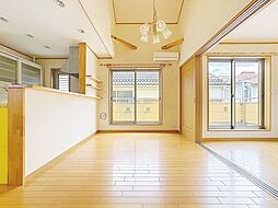 床暖房など設備充実　おしゃれで快適なマイホーム