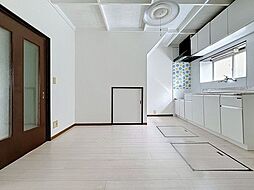 家族が寛ぐ癒しのナチュラルデザイン住宅