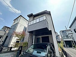 エレガントなデザイン　ゆとりの2階建て邸宅