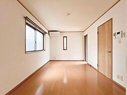 家族が寛ぐ癒しのナチュラルデザイン住宅