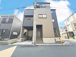 ガレージ付き　ゆとりリビングのくつろぎハウス