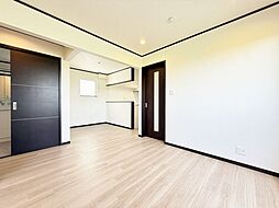 家族が寛ぐ癒しのナチュラルデザイン住宅