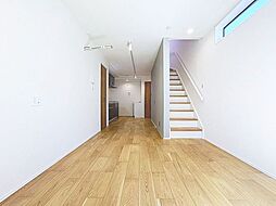 明るい癒しの空間　ゆとりの広さの快適戸建