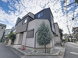 エキチカに住まう　角地に佇む快適でゆとりある邸宅